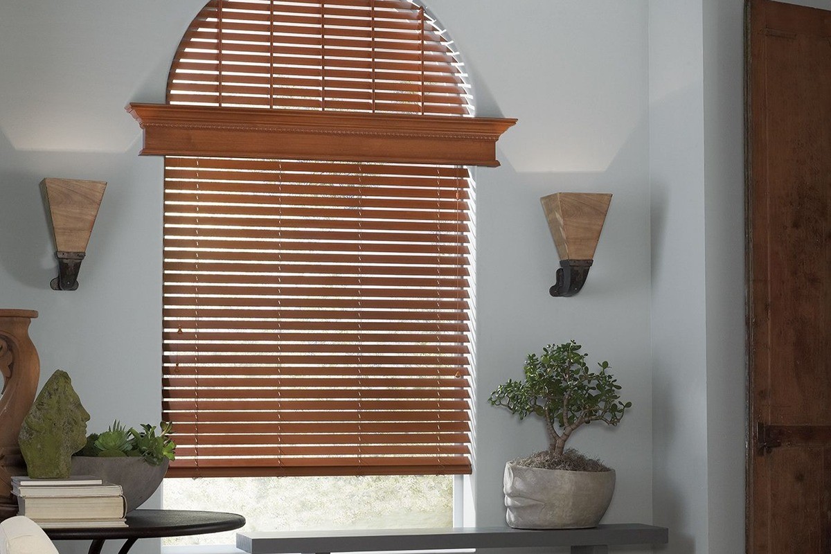 Hunter Douglas Parkland® Wood Blinds