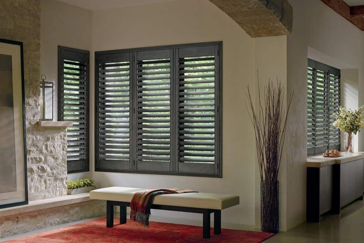 Finding the Perfect Shutters, Hunter Douglas Heritance® Hardwood Shutters near Windham, New Hampshire (NH)